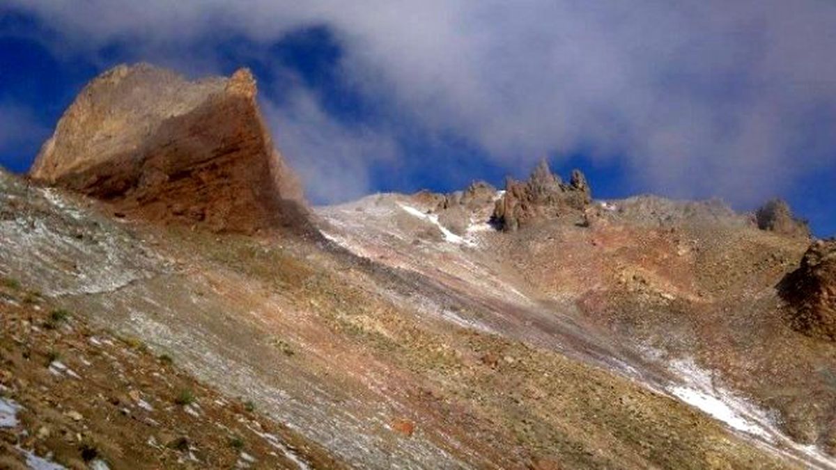 Erciyes\'e Ağustos\'ta Yağan Karı Böyle Görüntülediler