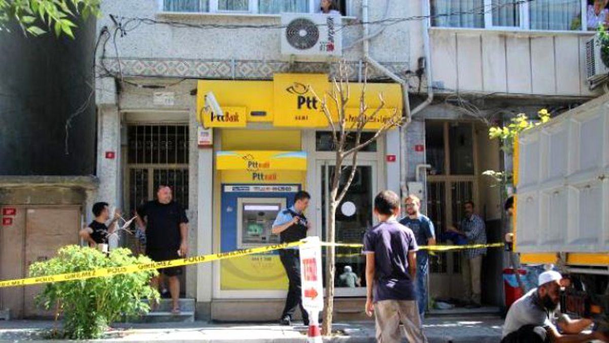 Eyüp\'te Silahlı PTT Soygunu