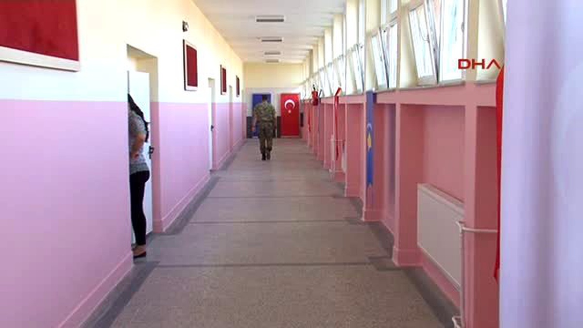 Mehmetçikten Kosovalı Öğrencilere Destek