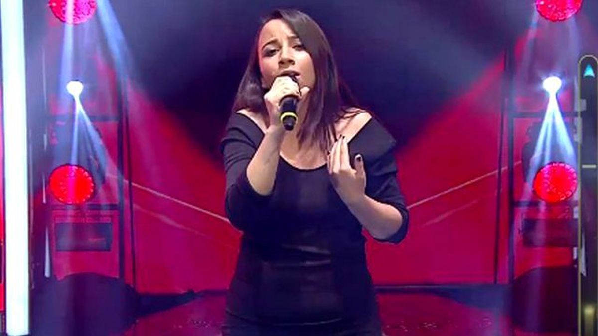 Melis Hakan \'Ah Bir Ataş Ver\'