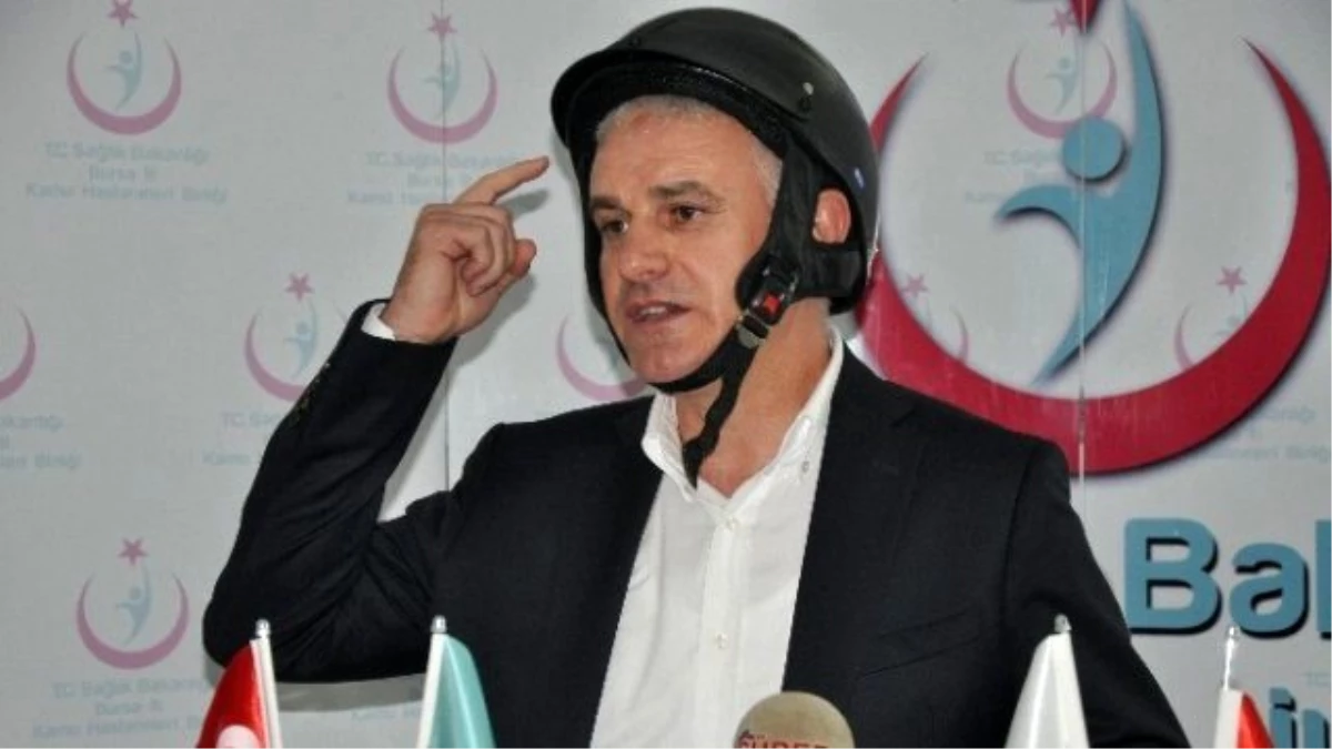 Milletvekili Kask Takıp Motosiklet Sürücülerini Uyardı