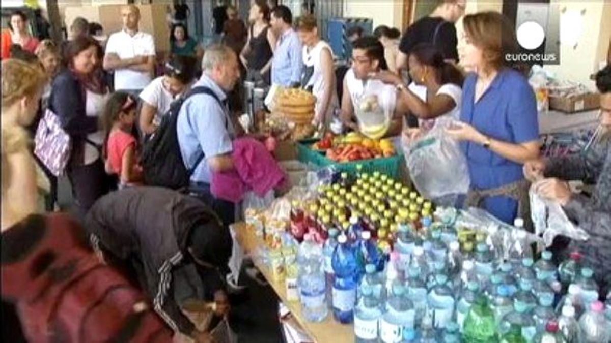 Avrupalı Gönüllüler Göçmenlerin Yaralarını Sarmaya Çalışıyor