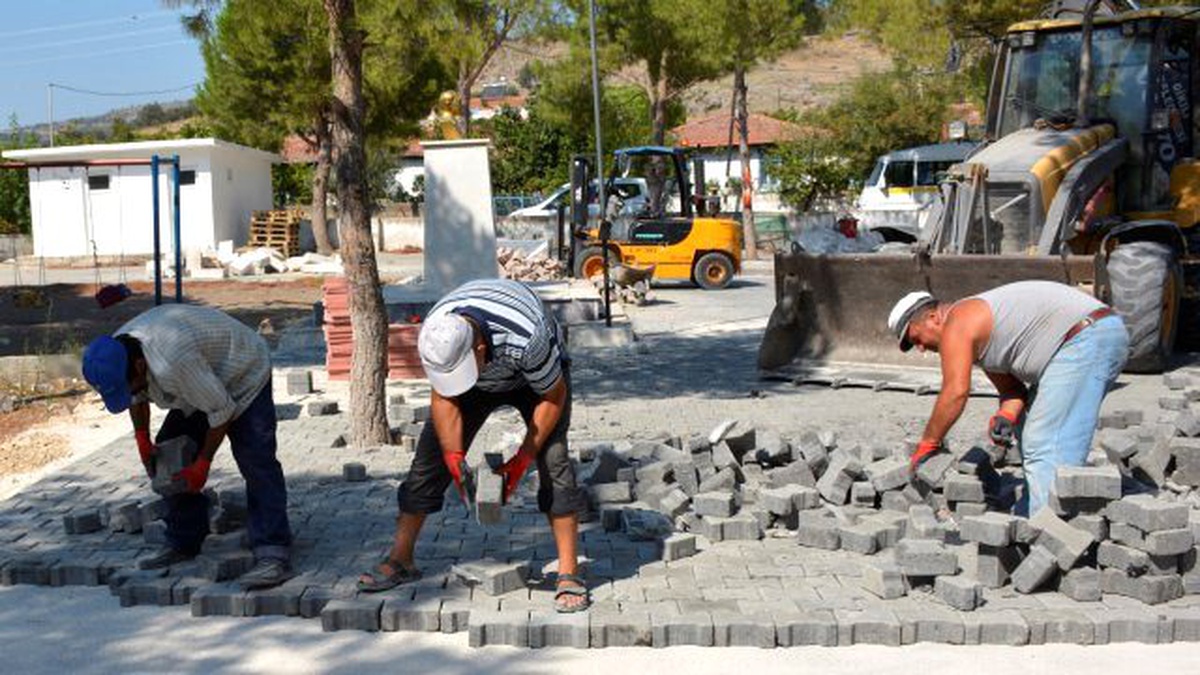 Dikili İlçesi Mustafa Tosun\'la Kabuğunu Kırdı