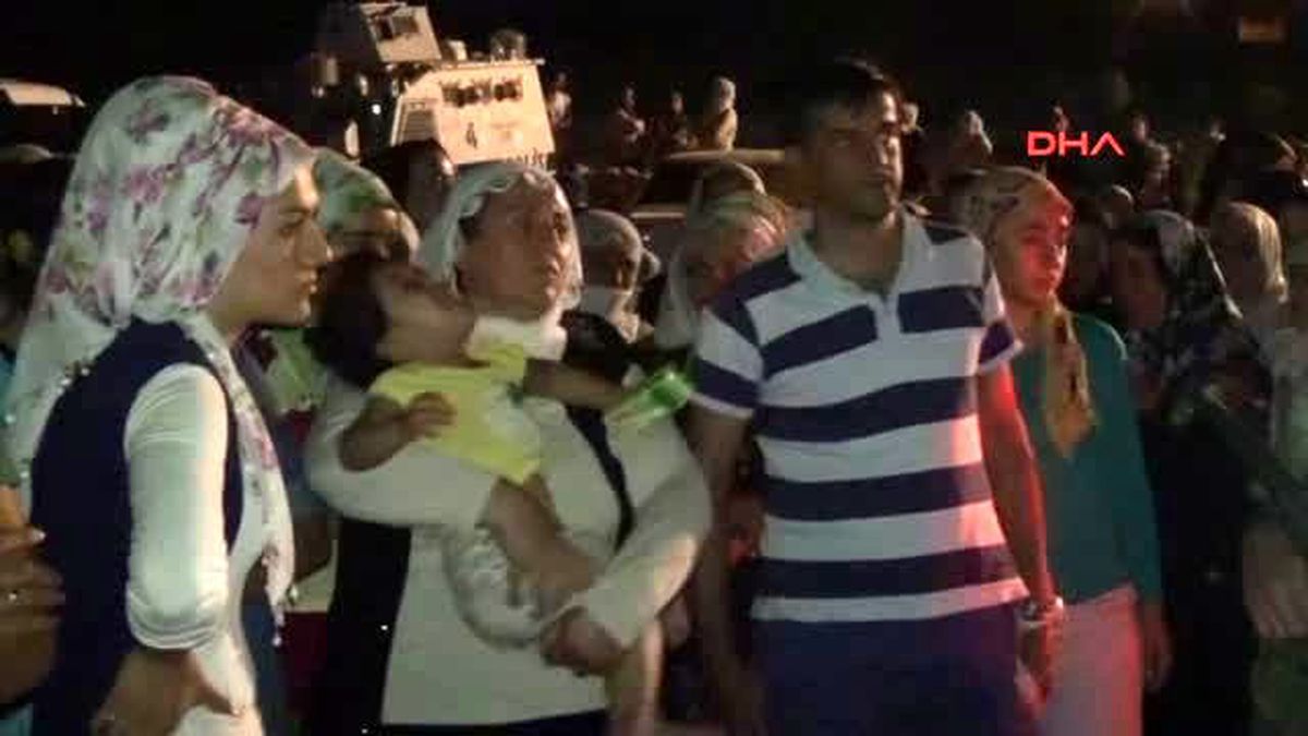 Diyarbakır - Annesi Kürtçe Ağıtlar Yaktı