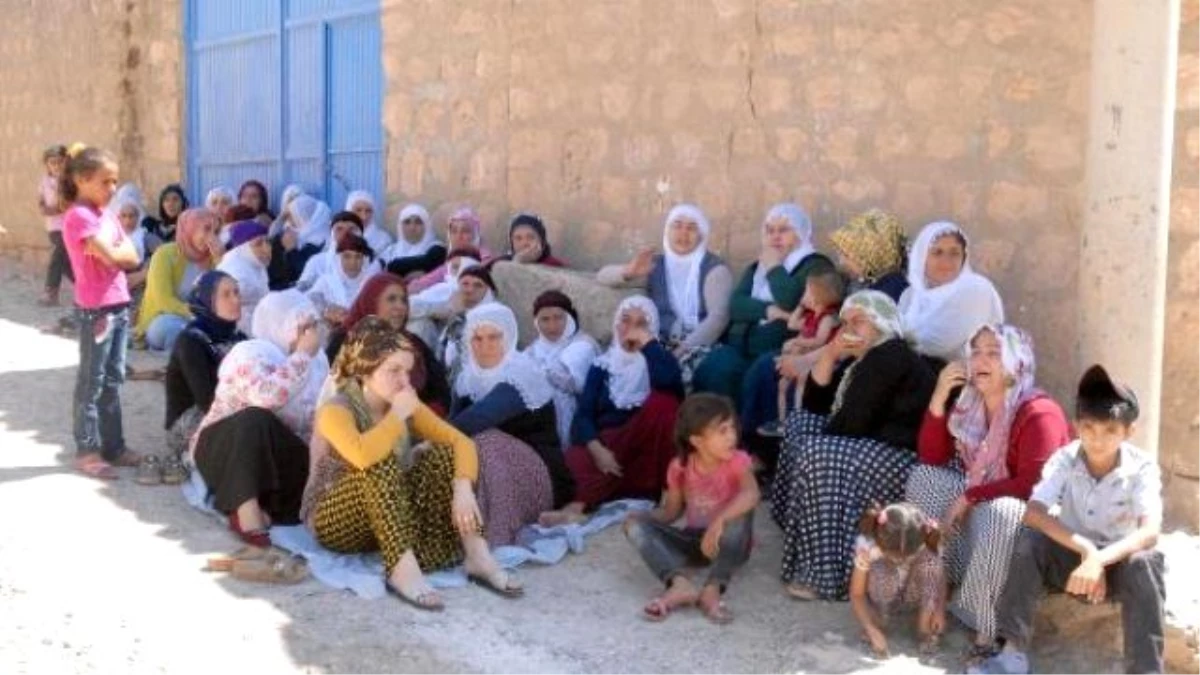 Diyarbakırlı Şehit Polisin Köyünde Kürtçe Ağıtlar Yakıldı