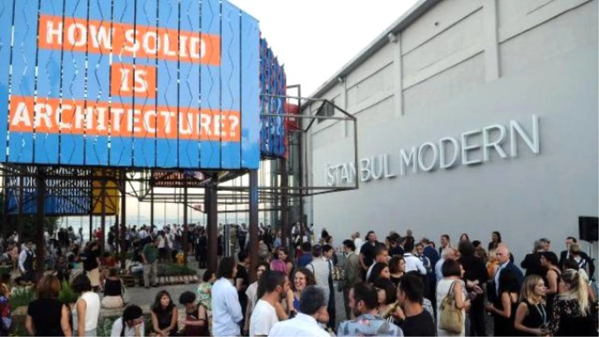 Fotoğraflar // 14. İstanbul Bienali Açılış Töreni İstanbul Modern\'de Gerçekleştirildi