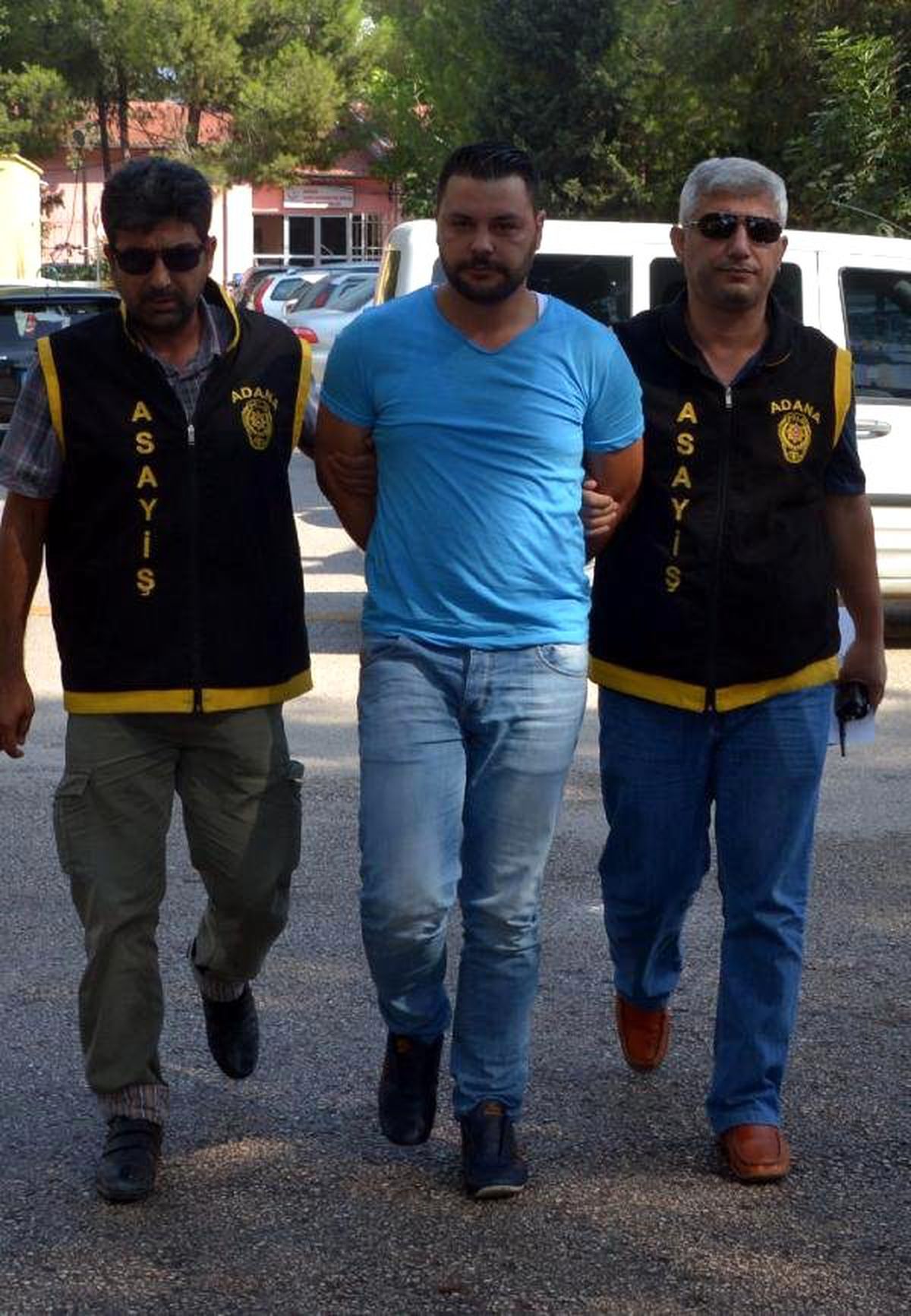 Kendini \'Komiser\' Olarak Tanıtıp Sevgili Olduğu Kadını Dolandırdı