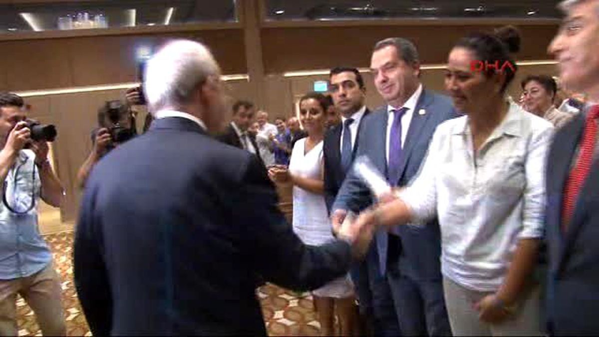 Kılıçdaroğlu, Partisinin ?perşembe Söyleşileri Toplantısına Katıldı