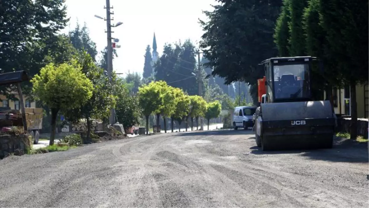 Kırkpınar\'da Yağmur Suyu Kanalları ve Izgaralar Temizleniyor