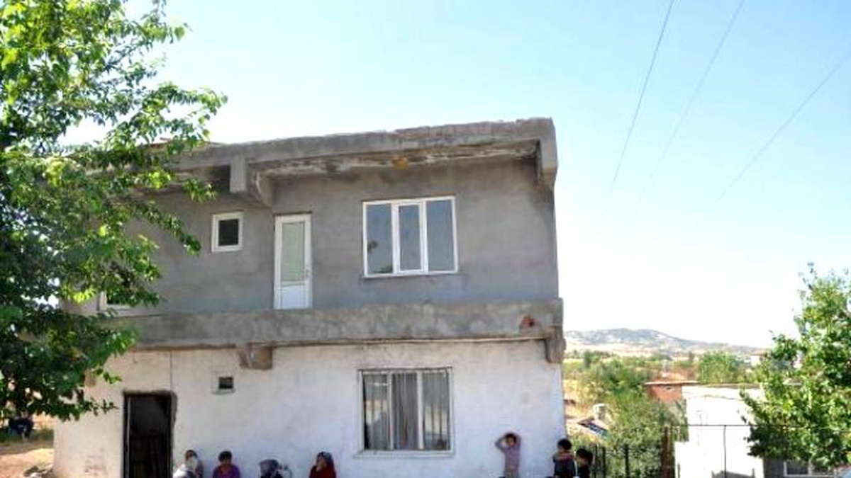 Oyun Oynarken Elektrik Akımına Kapılarak Öldü