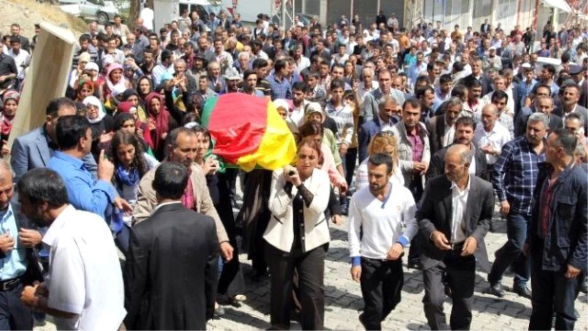 PKK\'lı Cenazesini Taşıyan Hdp\'li Vekile Soruşturma