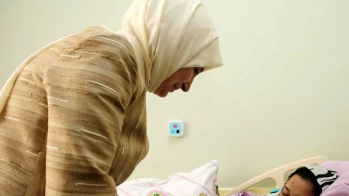 Sare Davutoğlu, Şehit Eşinin Doğumuna Katıldı