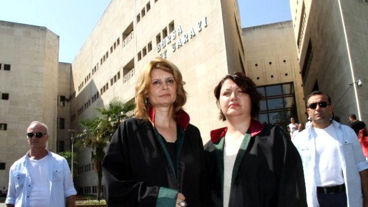Sekretere Cinsel İstismarla Suçlanan Avukatın Davası Savcı Değişikliğine Takıldı