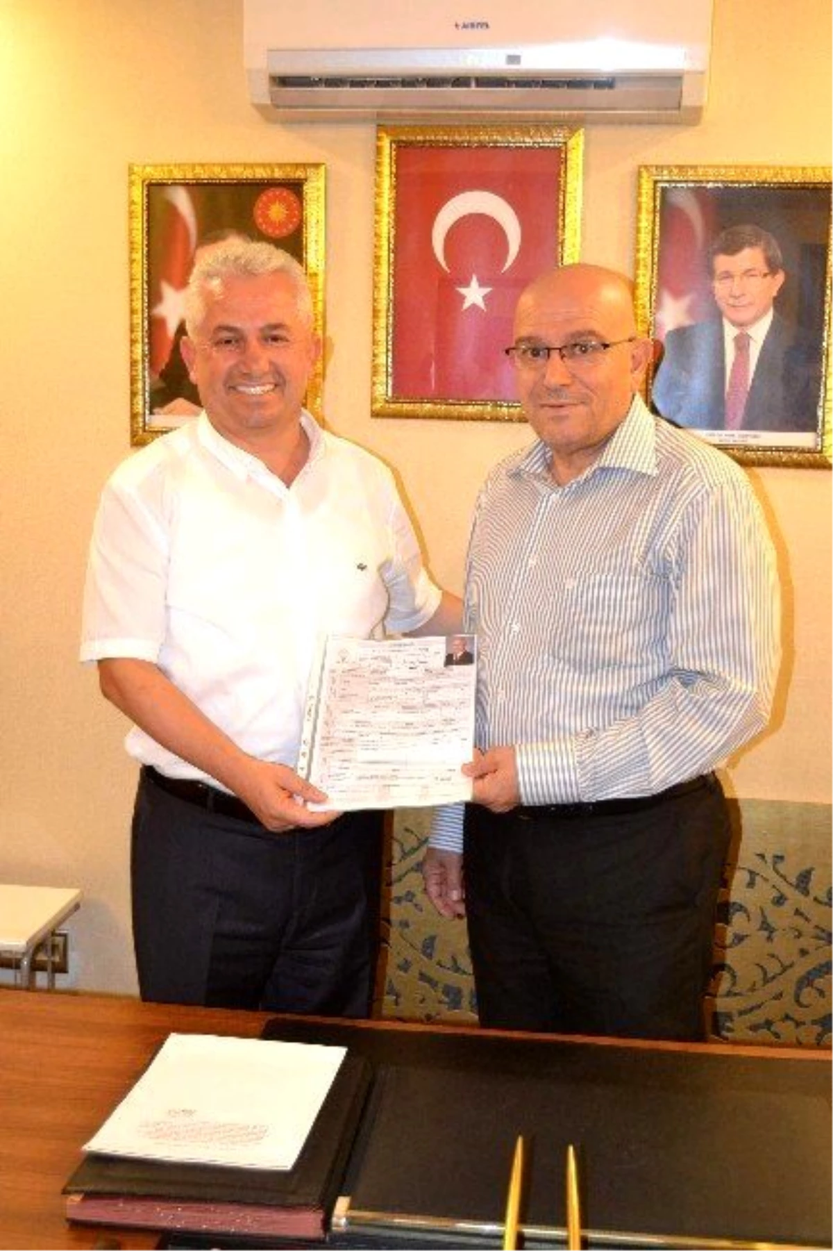 Suat Özsoy AK Parti\'den Milletvekili Aday Adaylığı İçin Başvuruda Bulundu