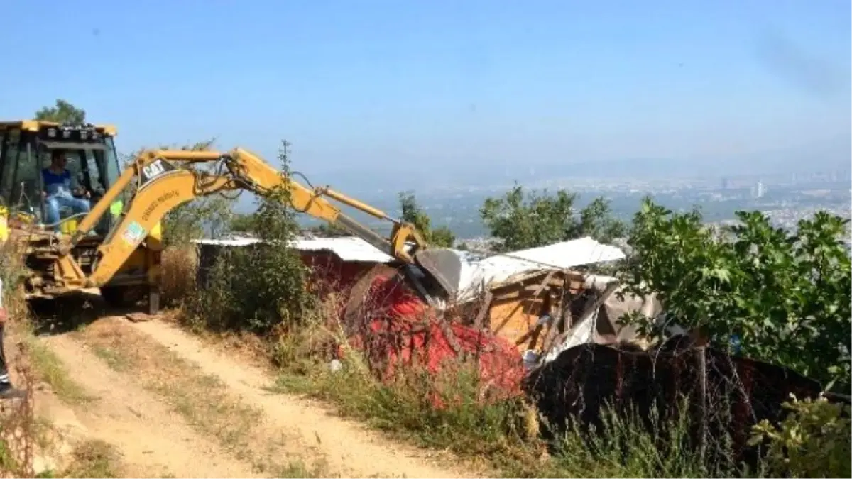 Uludağ Eteklerinde 60 Kaçak Baraka Yıkıldı