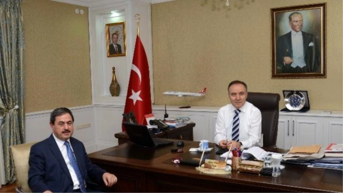 Başkan Eser\'den, Erzurum Valisi Altıparmak\'a Ziyaret