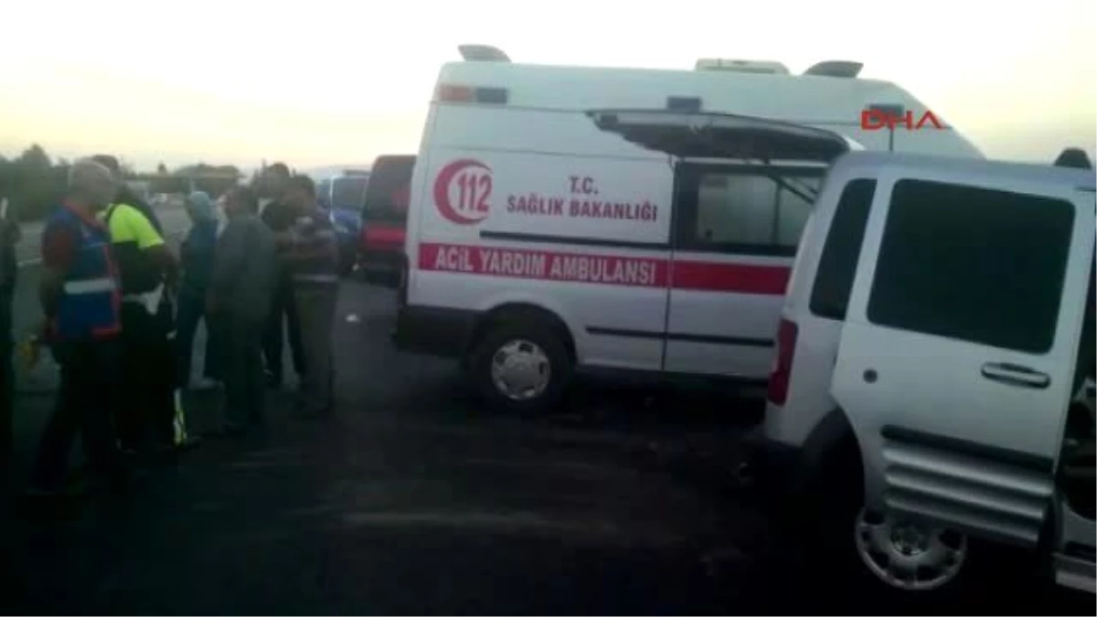 Elazığ\'da Ambulans Otomobille Çarpıştı: 7 Yaralı