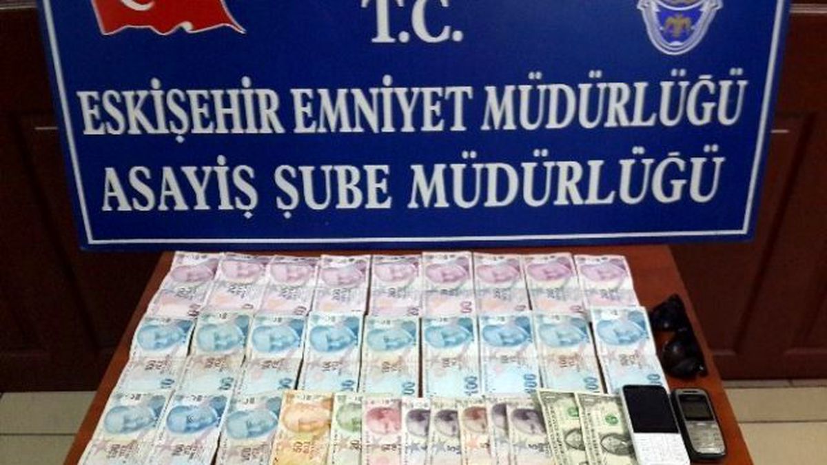 Kendisini Polis ve Savcı Olarak Tanıtan Dolandırıcı Yakalandı