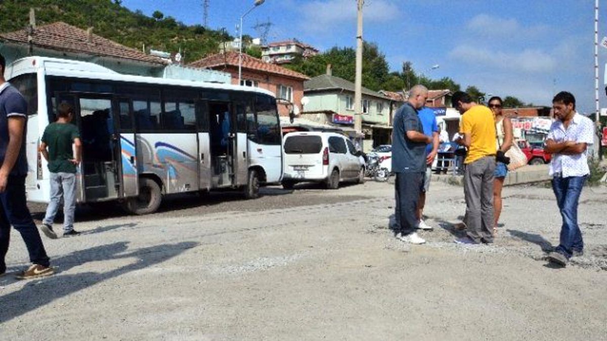 Mahalleliden Yol Kapatma Eylemi