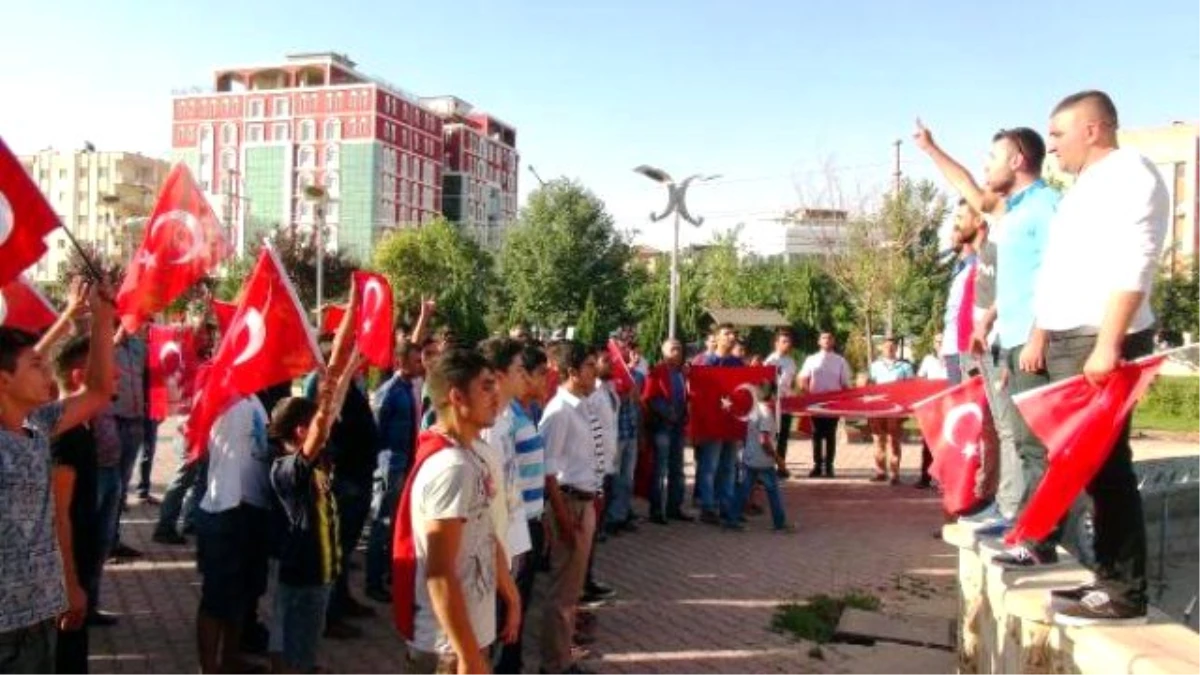 Mardin\'de Teröre Tepki Yürüyüşü