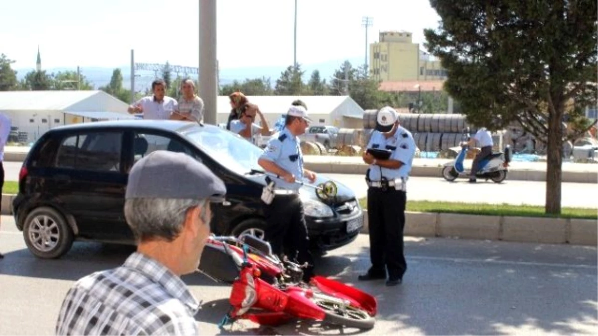 Tavşanlı\'da Trafik Kazası: 2 Yaralı