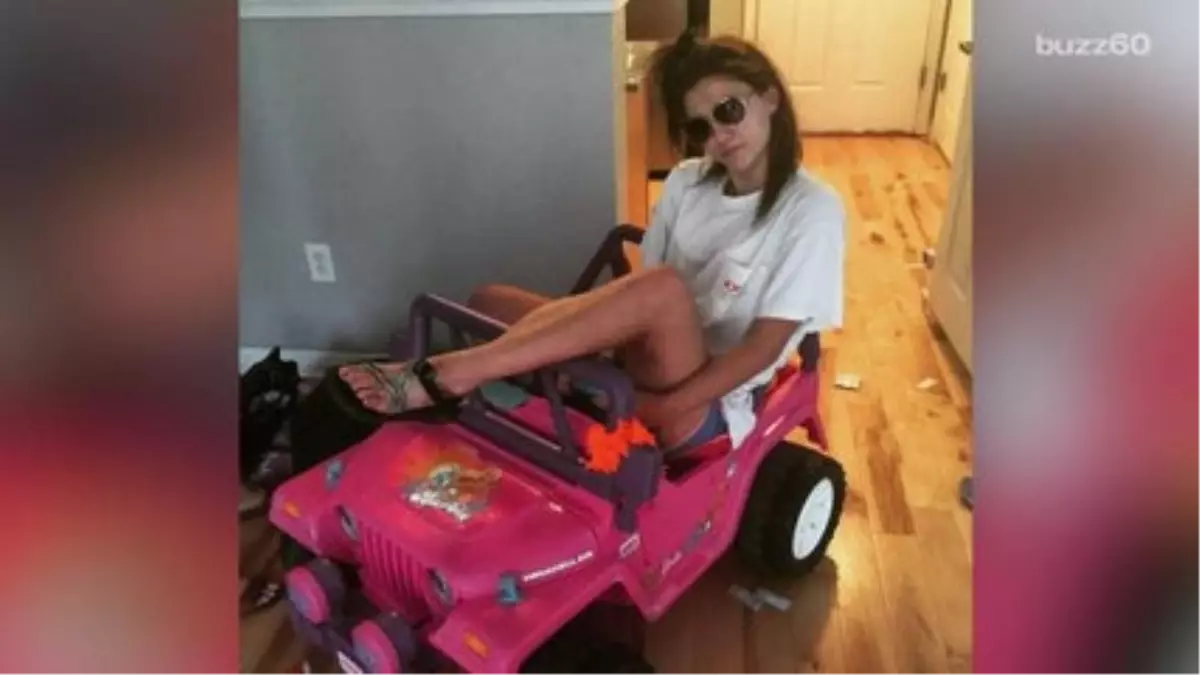 Texas Student Drives Barbie Jeep To School After Dwı