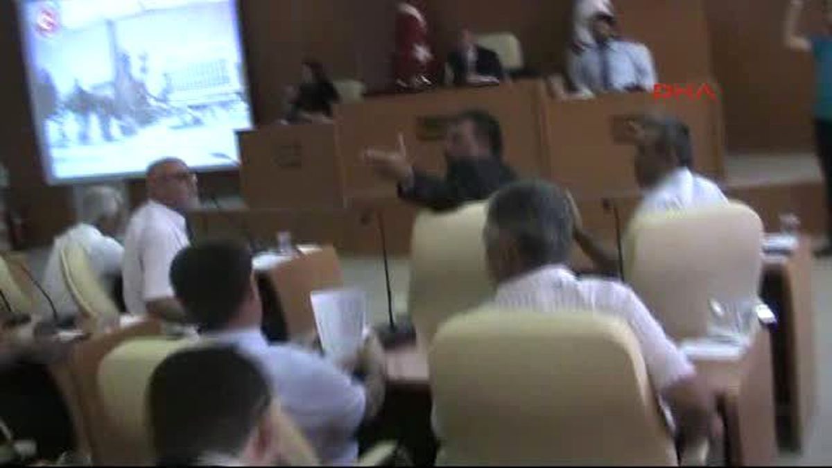 Uşak İl Genel Meclisi\'nde Tartışma