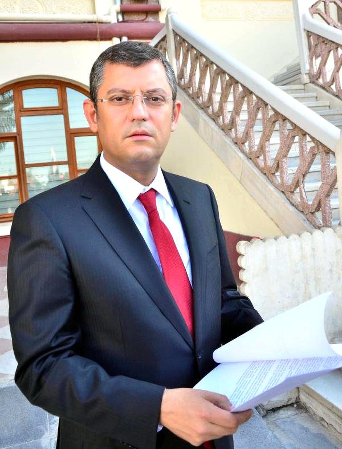 CHP'li Özel'den Emeklilere Bayram İkramiyesi İçin Kanun Teklifi