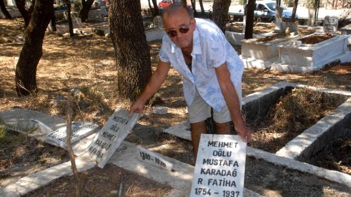 Fethiyede Mezar Taşlarının Kırıldığı İddiası