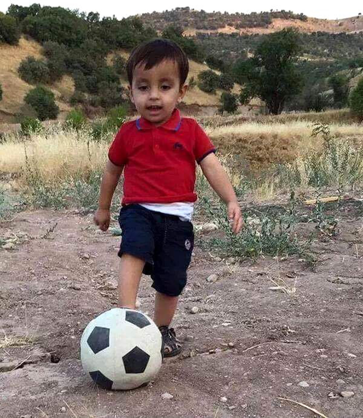 Garanti, Aylan Bebeği Mizah Konusu Yapan Çalışanı Kovdu