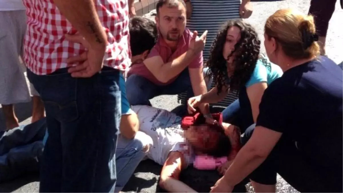 Yolun Karşısına Geçmeye Çalışırken Otomobil Çarptı