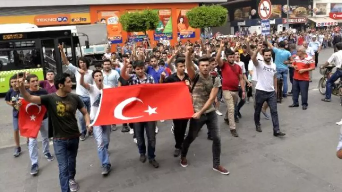 Adana\'da Terör Protesto Edildi