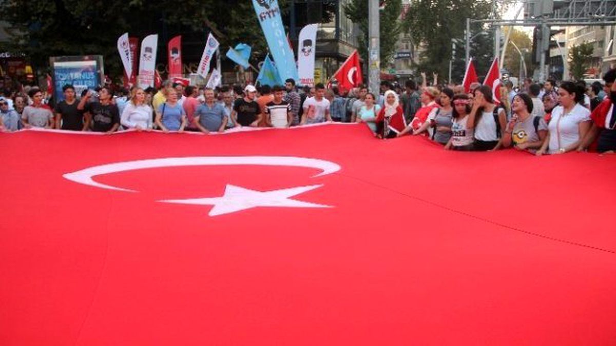 Ankara\'da Terör Olayları Protesto Edildi
