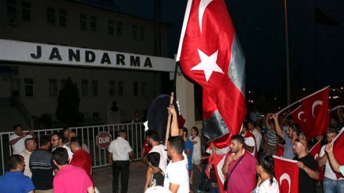 Didimliler Jandarma Karakoluna Yürüdü