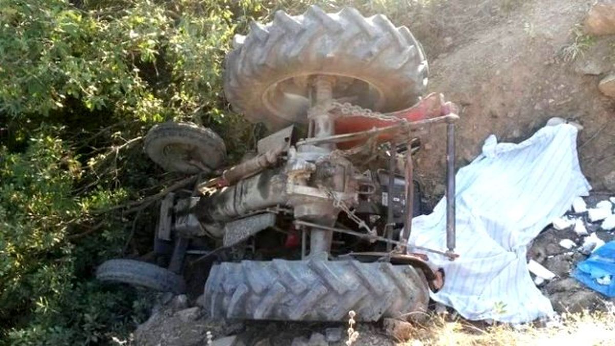 Ecel Traktör Üstünde Yakaladı