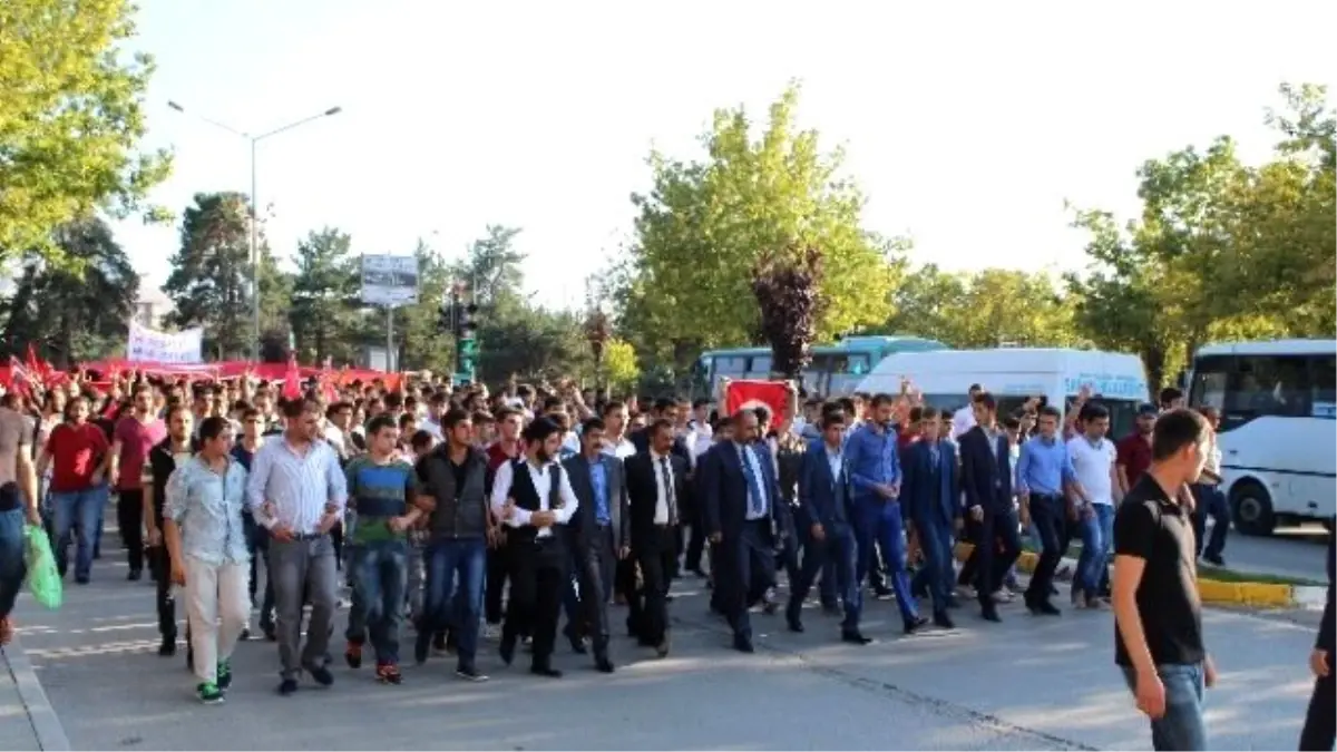 Erzurum\'da Teröre Lanet Yürüyüşü