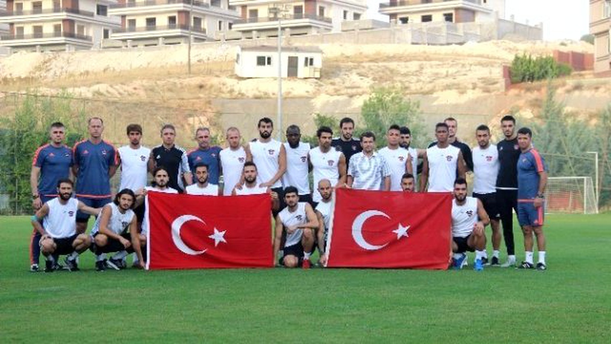 Gaziantepsporlu Futbolcular ve Teknik Heyetten Anlamlı Mesaj