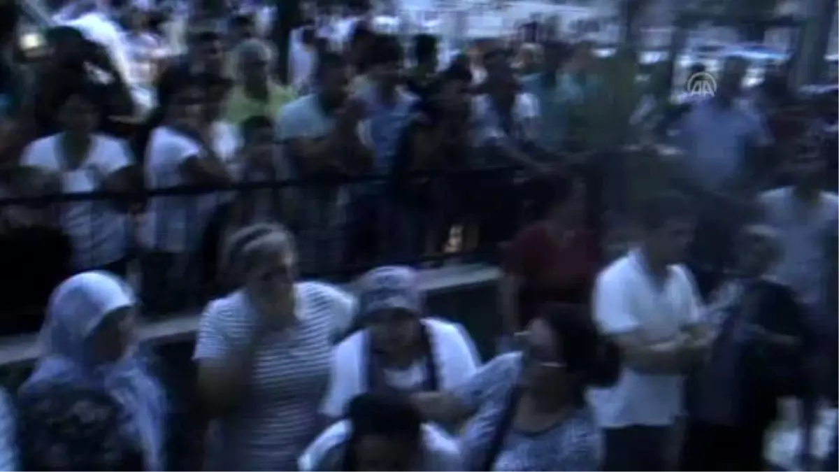 Hakkari\'de Şehit Olan Uzman Onbaşı Özgür Yatakdere\'nin Baba Evi
