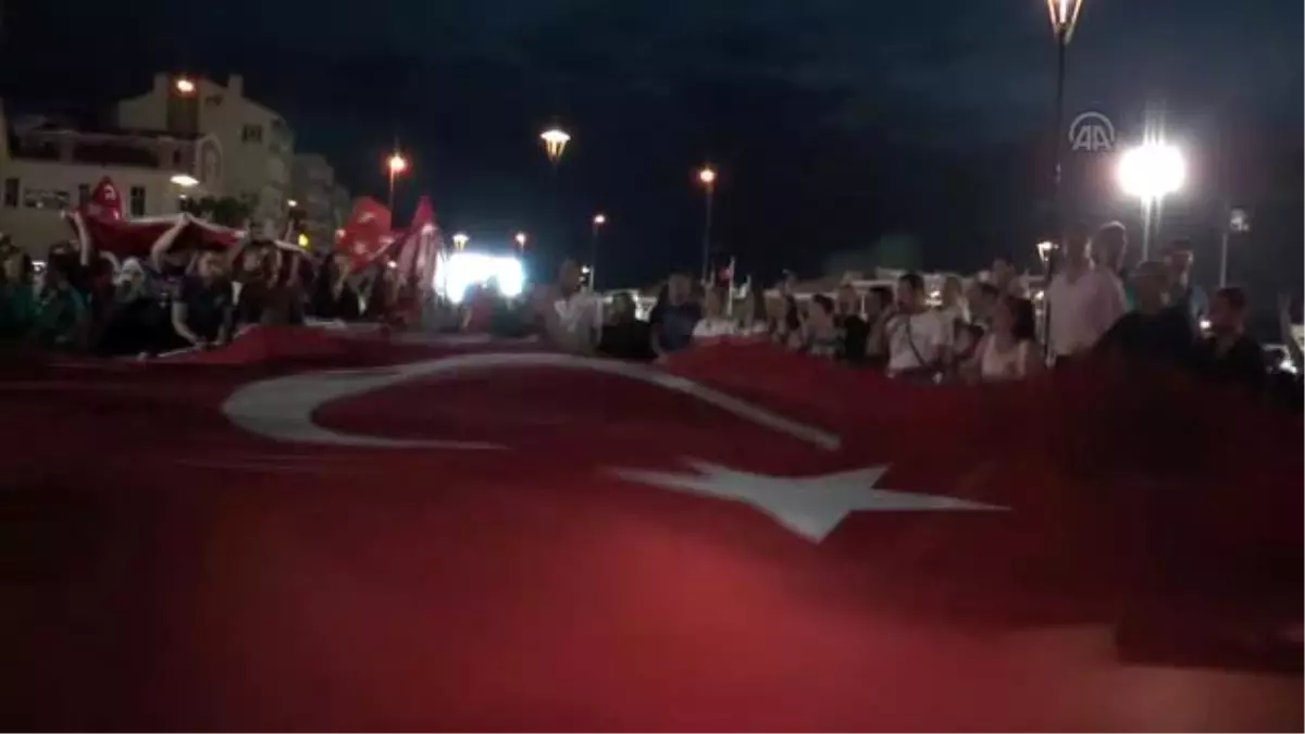 Hakkari\'deki Terör Saldırısı Protesto Edildi