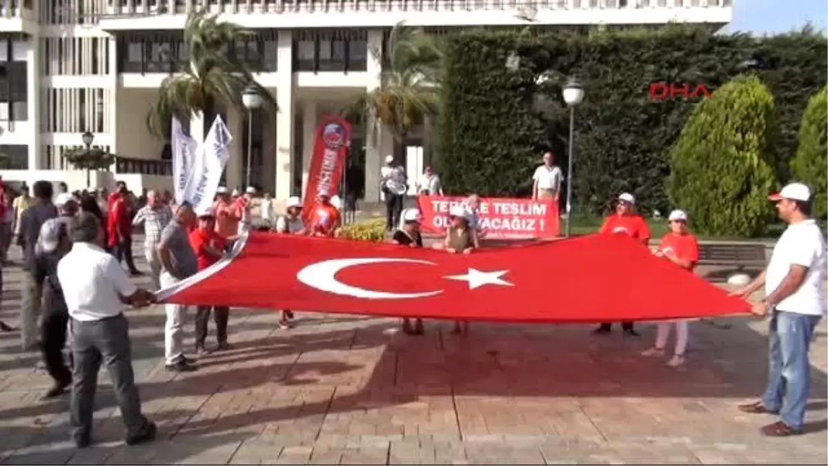 İzmir\'de, Stk ve Partiler, Dağlıca Şehitleri Şehitleri İçin Yürüdü