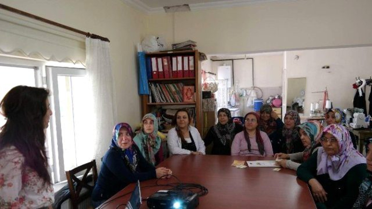 Kadın Danışma Merkezi\'nden "Aile İçi İletişim Becerileri ve Çocuk İstismarı " Eğitimi