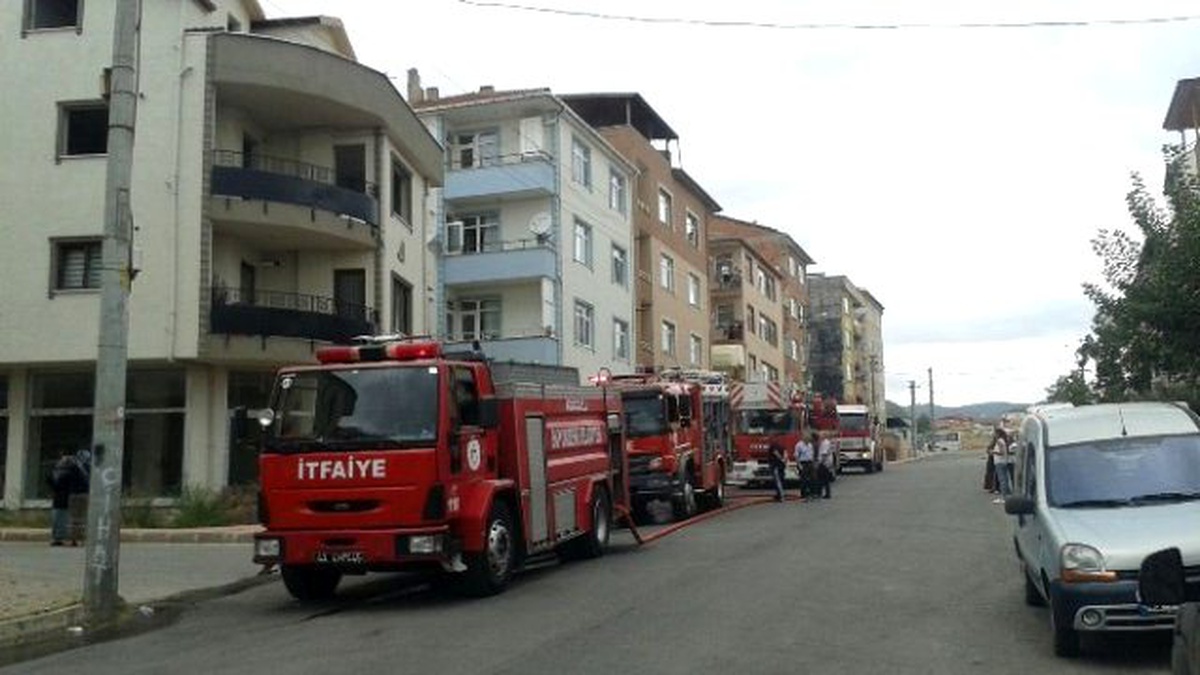 Kombide Çıkan Yangın Paniğe Neden Oldu