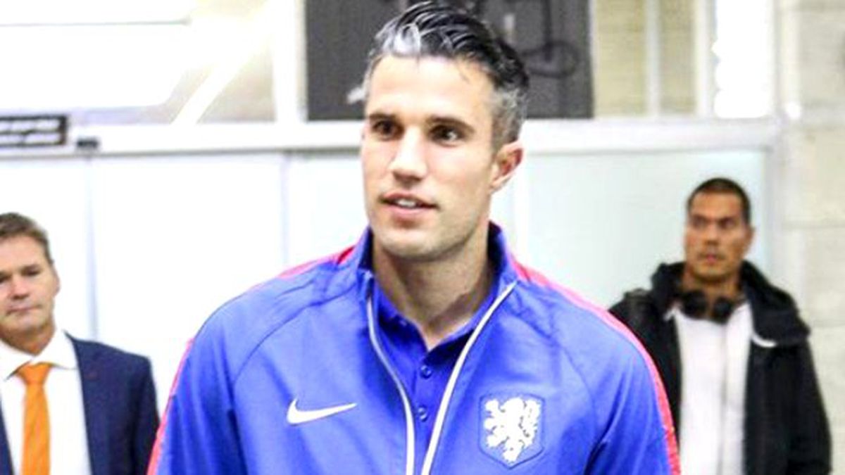 Robin van Persie: Oğuzhan Türkiye İçin Büyük Değer
