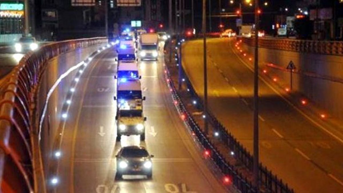 Şehit Cenazeleri Konvoyla Askeri Hastaneye Getirildi