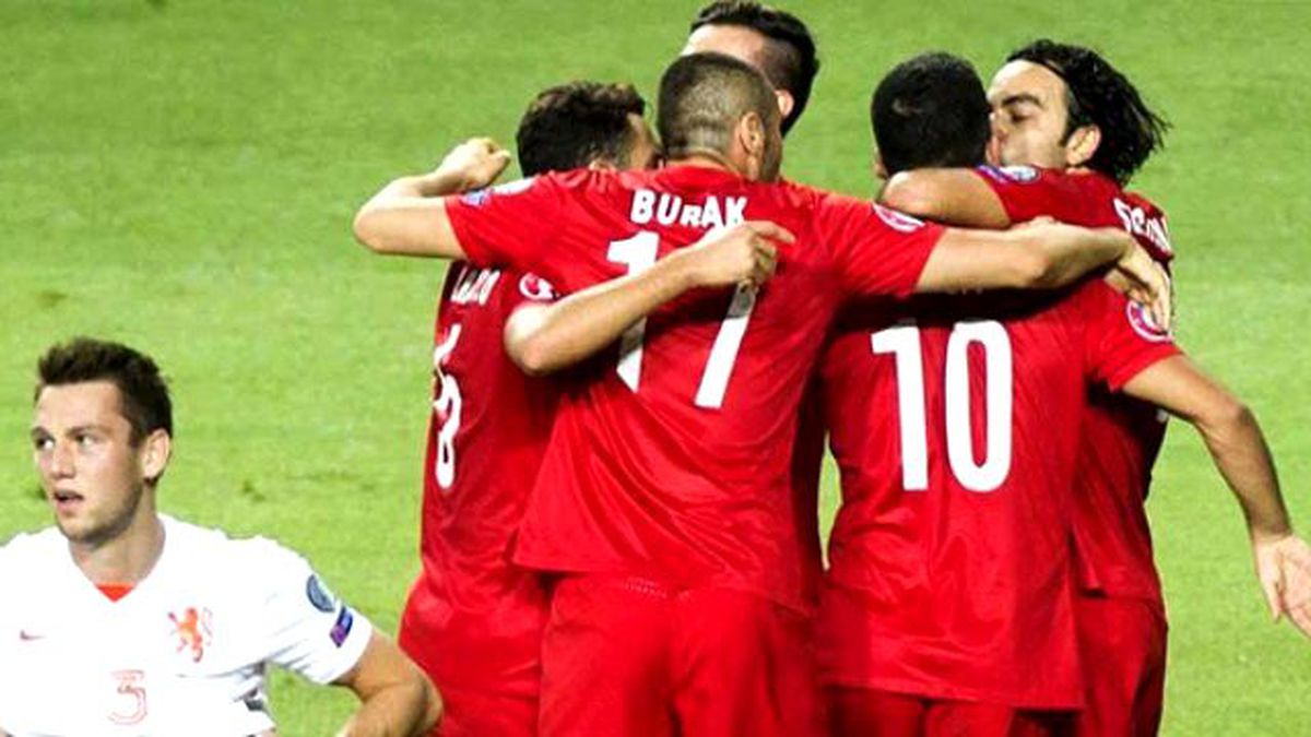 Türkiye 3 Hollanda 0 maç özeti (Özet ve goller)