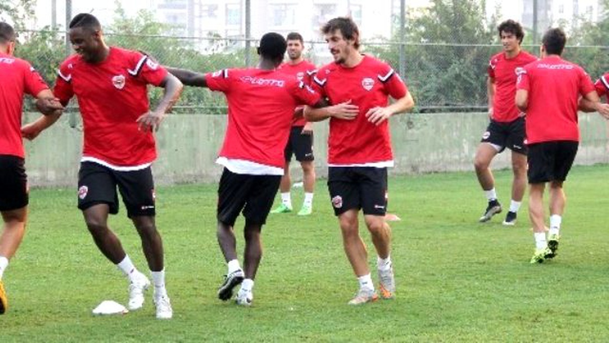 Akgül: "Teknik Ekip ve Futbolculara Güveniyoruz"