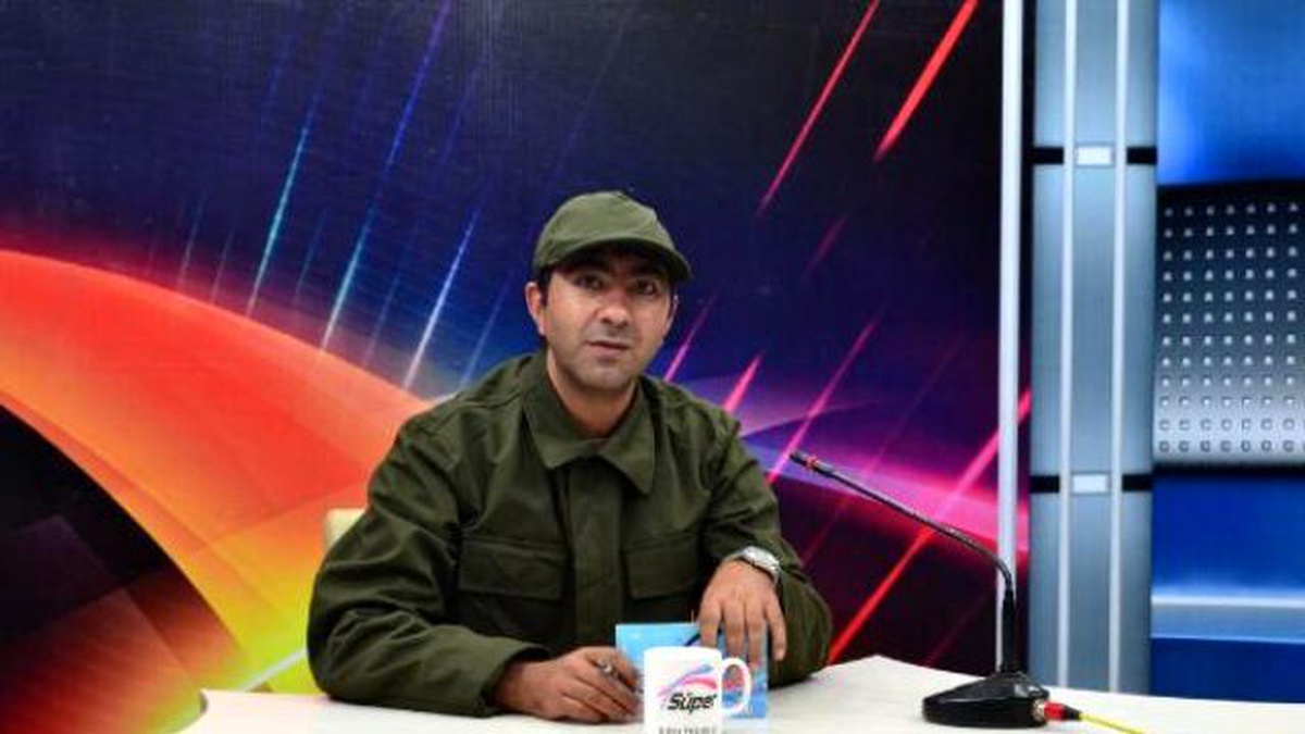 Ana Haber Bültenini Askeri Kıyafetle Sundu