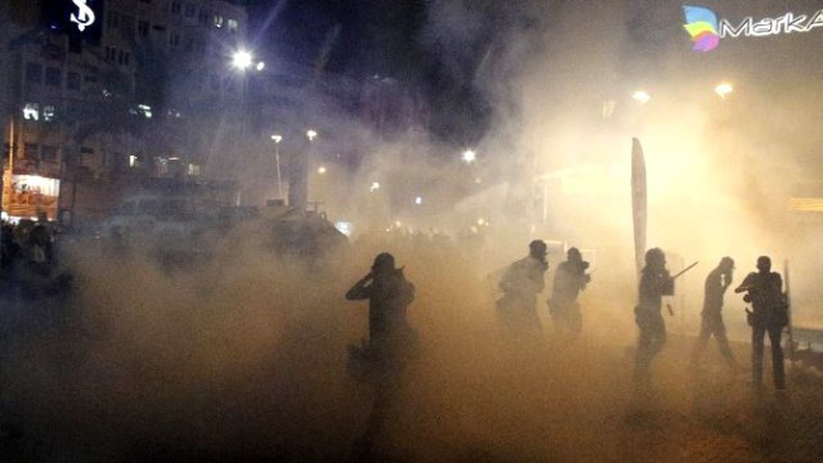 Antalya\'da Terör Protestosuna Polis Müdahale Etti