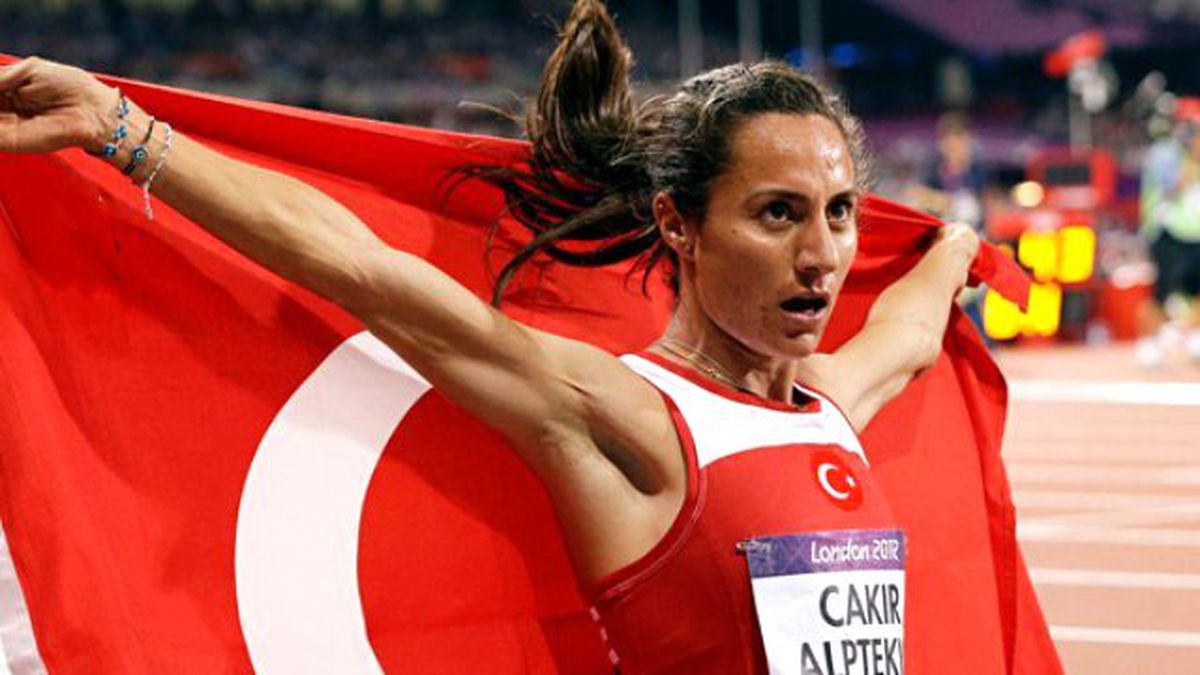 Aslı Çakır Alptekin'in Adı Silindi, Yerine Şehidin Adı Verildi