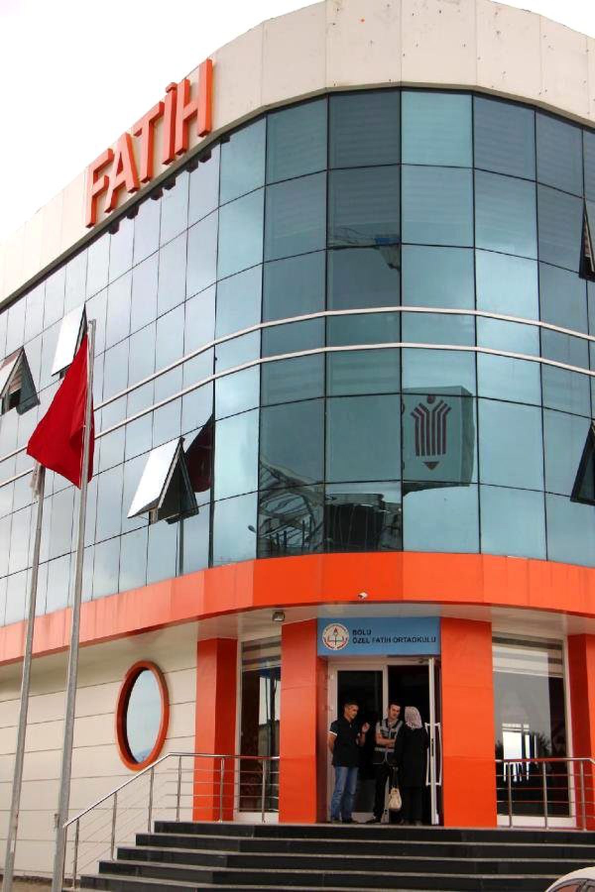 Bolu\'da Cemaat Okullarına Operasyon